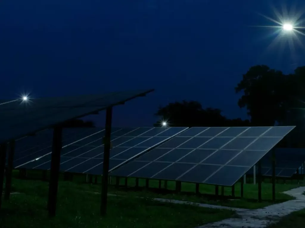 how does solar panel works